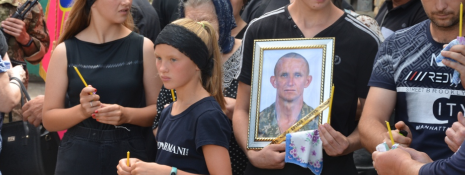 «Піду до кінця заради справедливості»: батько загиблого на Донбасі розвідника подав до суду на Зеленського