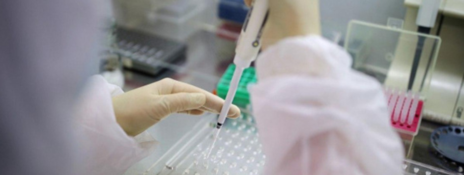 Пандемия СOVID-19: в Украине сразу два тревожных антирекорда, ученые сообщили о новой мутации