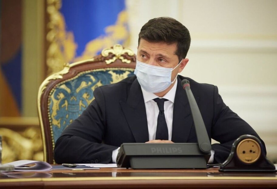 Скандальне рішення КСУ: Зеленський в зверненні до СН попередив про загрозу загибелі країни - аудіо - фото 1