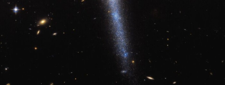 «Водоспад зірок»: телескоп Hubble зробив знімок незвичайної галактики - фото