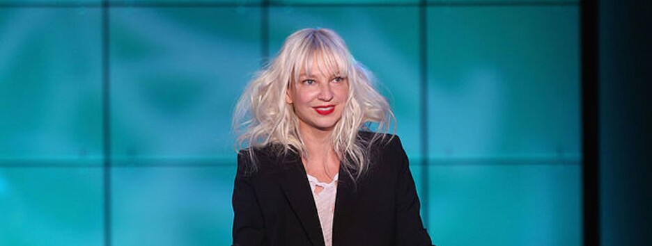 Співачка Sia тепер мультяшна дівчинка: незвичайний новий кліп Snowman - відео