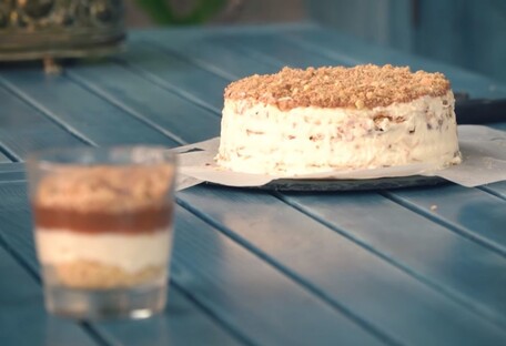 На пиві і без вершкового масла: печемо торт Наполеон за рецептом Тетяни Литвинової - відео