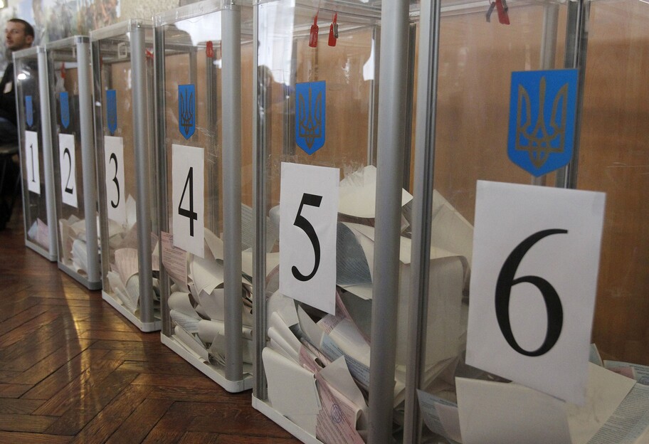 Выборы во время чумы: в ряде городов Украины изберут мэров - видео - фото 1