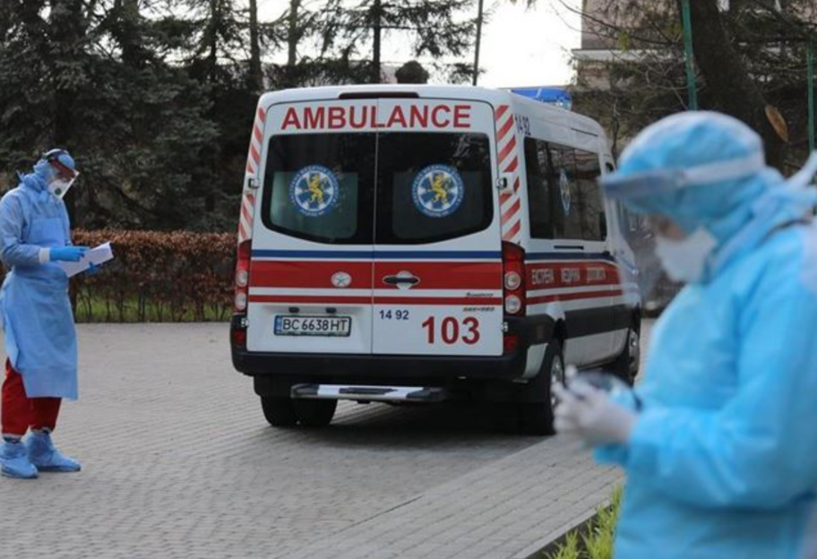 В Україні триває низка антирекордів, вчені розповіли про шанси підхопити вірус у транспорті - фото 1