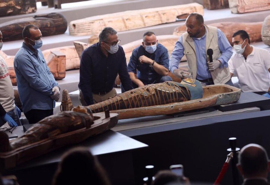 Це скарб: в Єгипті знайшли 100 саркофагів, які пролежали недоторканими тисячі років - фото, відео - фото 1