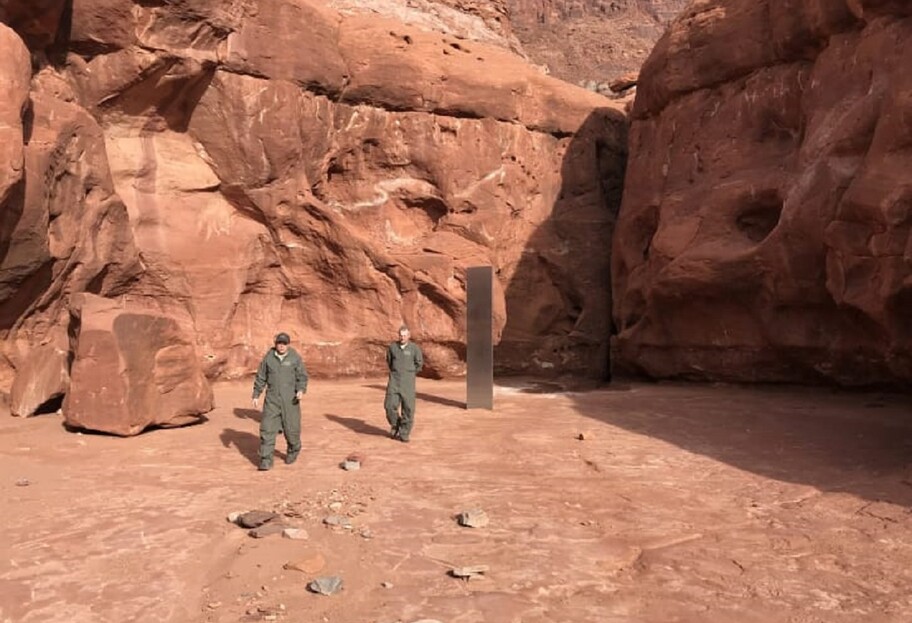 Общество - Подарок пустыни: нашли неизвестный предмет среди песков – видео - фото 1