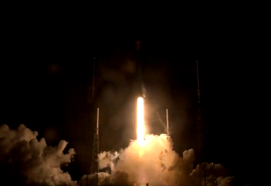Інтернет від SpaceX: компанія Маска успішно вивела на орбіту партію супутників Starlink - відео - фото 1
