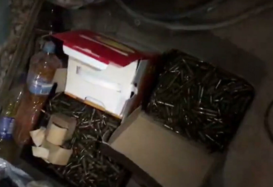 В центре Киева обнаружили тайник с оружием - фото 1