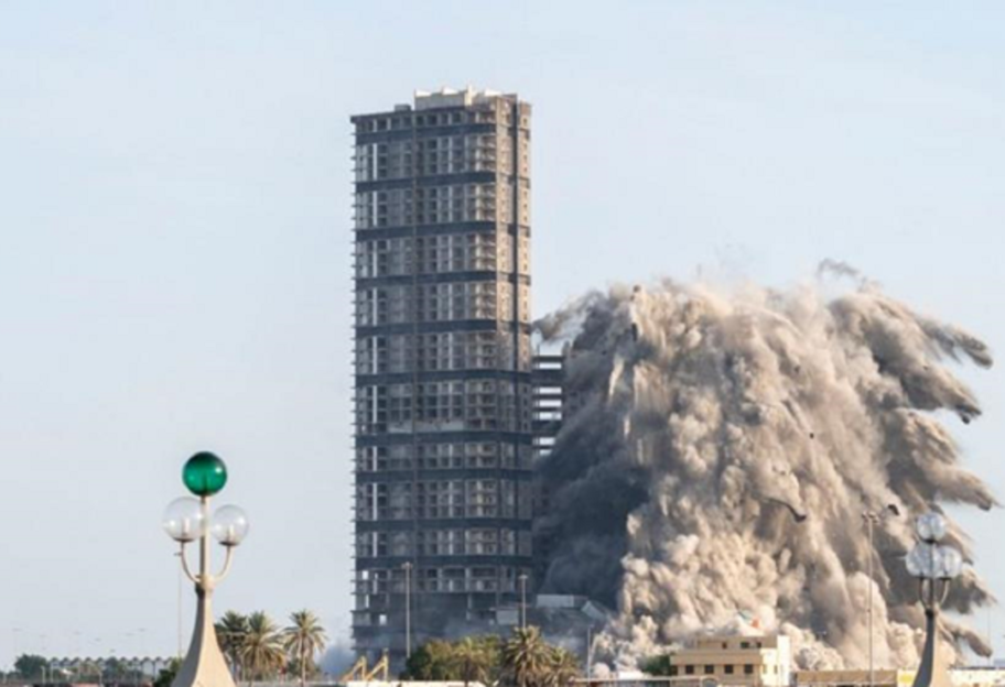 Взрыв в ОАЭ четырех небоскребов за 10 секунд – видео  - фото 1
