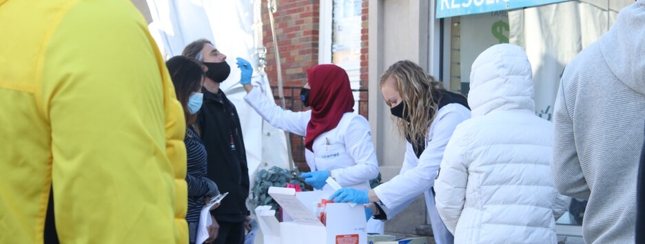 Невдалий з'їзд свінгерів в США і позитивна статистика в Україні: новини пандемії COVID-19