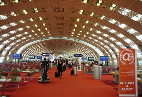 В аэропорту Шарля де Голля тестируют технологию распознавания лиц