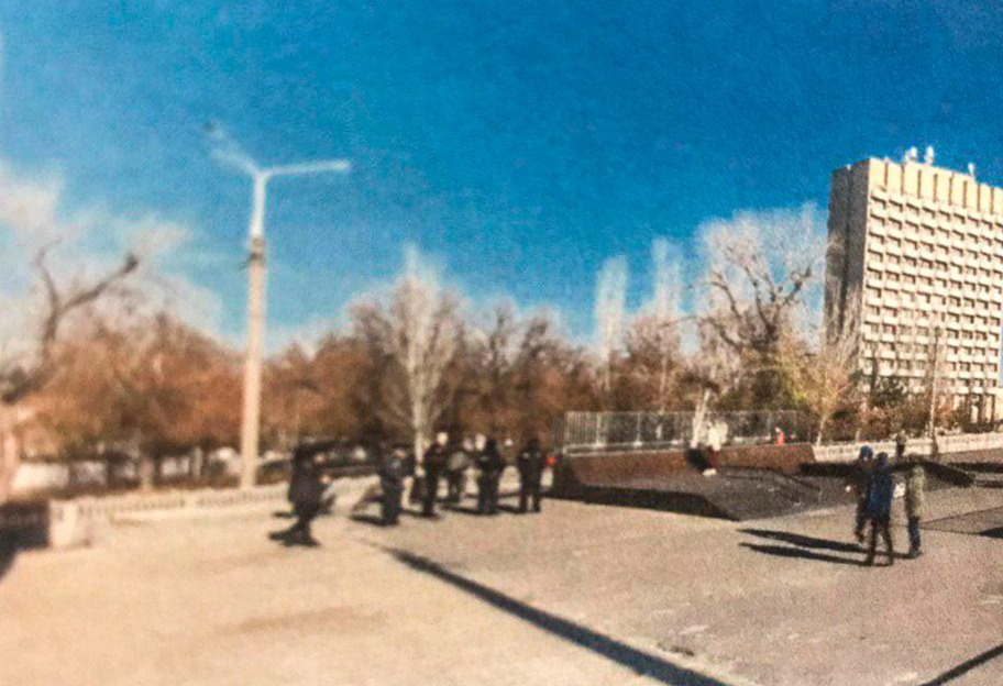 ЧП в Николаеве - мужчина открыл стрельбу по подростку на спортивной площадке - фото 1