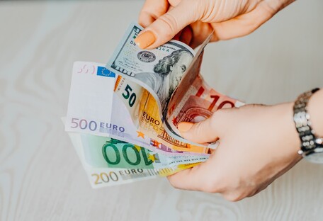 Курс валют від НБУ: долар і євро подорожчали