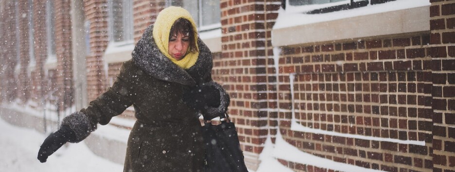 Сніг, ожеледиця і сильний вітер: в низці областей очікуються складні погодні умови - карта