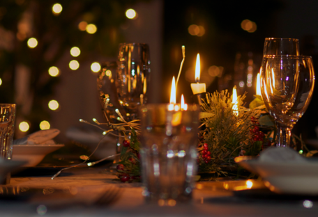 Карантин и Новый год: в Кабмине объявили «праздничный» график работы для ресторанов
