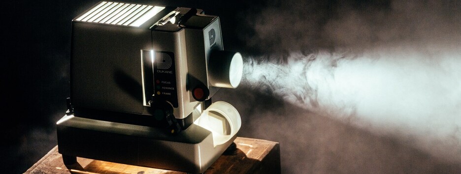 Для відданих шанувальників кіномистецтва: добірка кращих фільмів 2020 року - відео