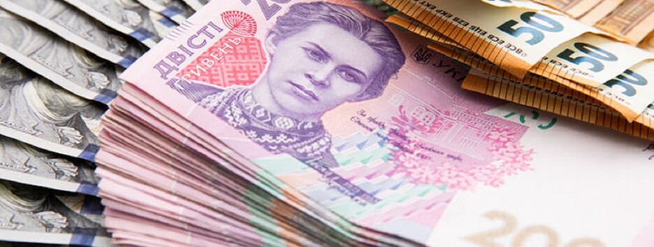 Що чекає гривню у 2021 році: прогноз від Reuters для української валюти