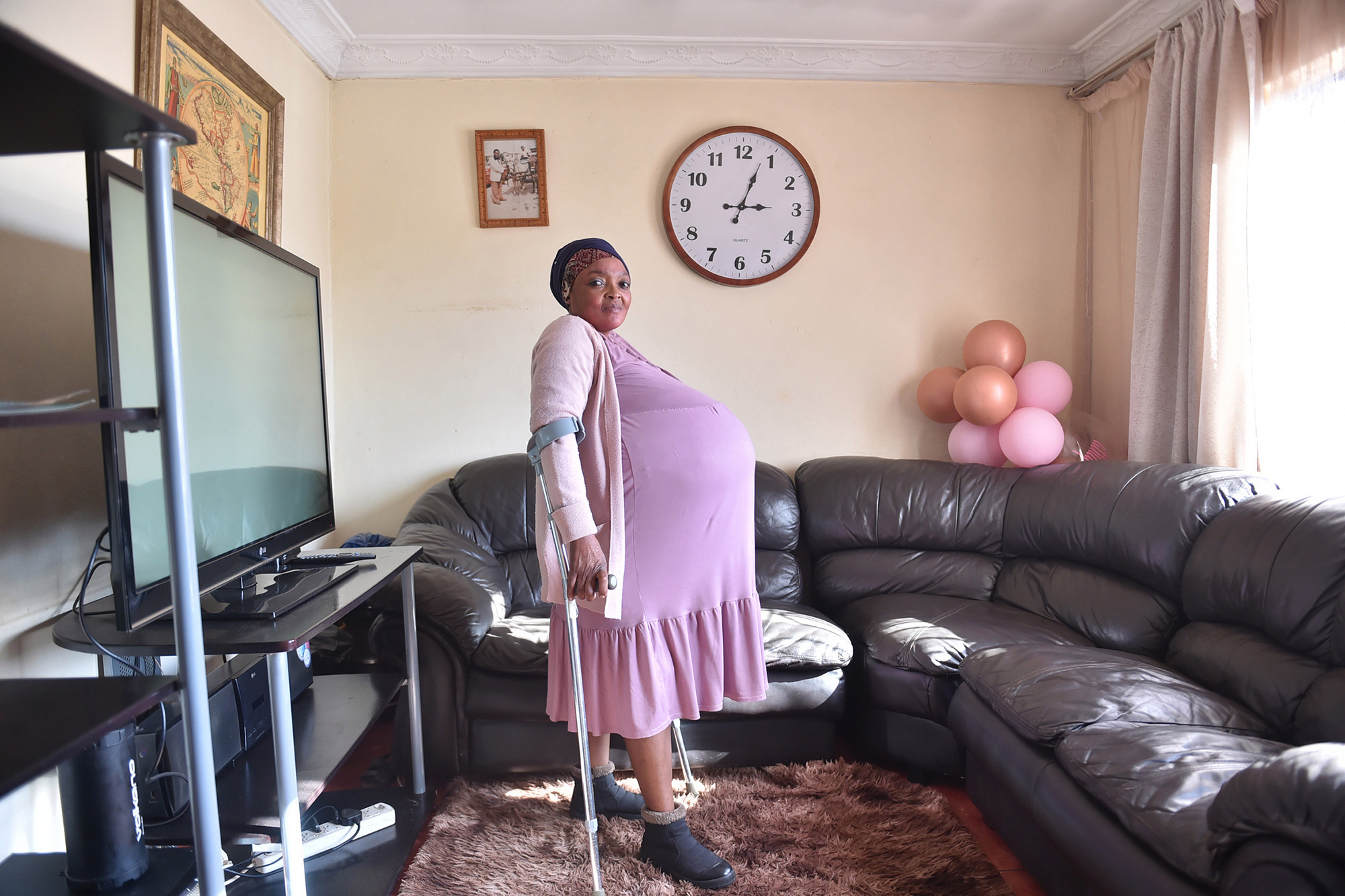 Негритянка родила. Женщина из ЮАР родила сразу 10 детей.