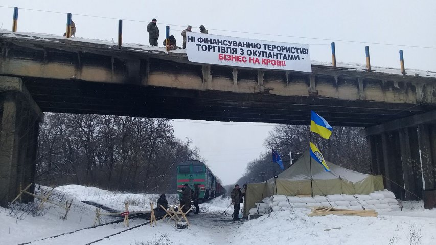 Участники блокады на Донбассе настаивают на прекращении торговли с ОРДЛО