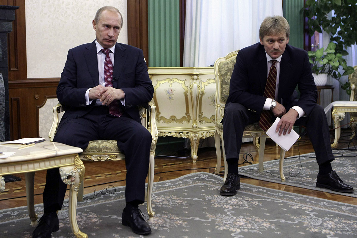 Владимир Путин и Дмитрий Песков / Источник: kresy.pl