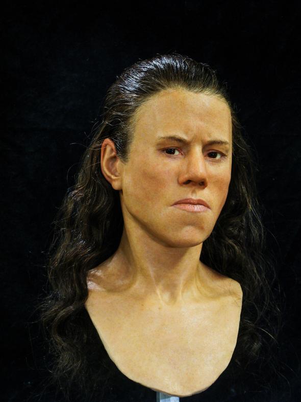 Реконструкция внешности Авги. Ученые утверждают, что черты лица смягчались на протяжении тысячелетий, и сегодня люди выглядят менее мужественными