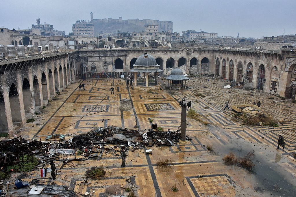 Мечеть Омейядов (правящая династия в Сирии в VII-VIII вв.) в Алеппо после освобождения от террористов ИГИЛ, 2016 год