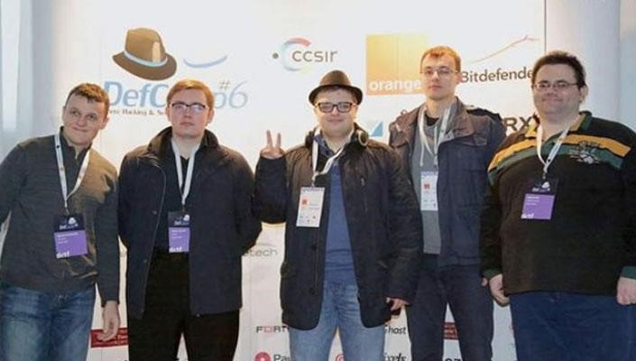 Команда «белых хакеров» КПИ им. Игоря Сикорского – dcua. Лидер Николай Ильин (на фото крайний справа)